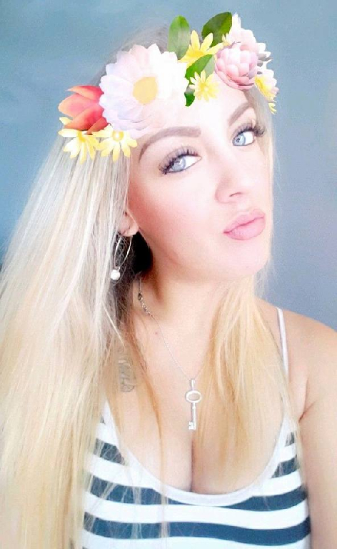 SEXY SKINNY BLONDiiNA
