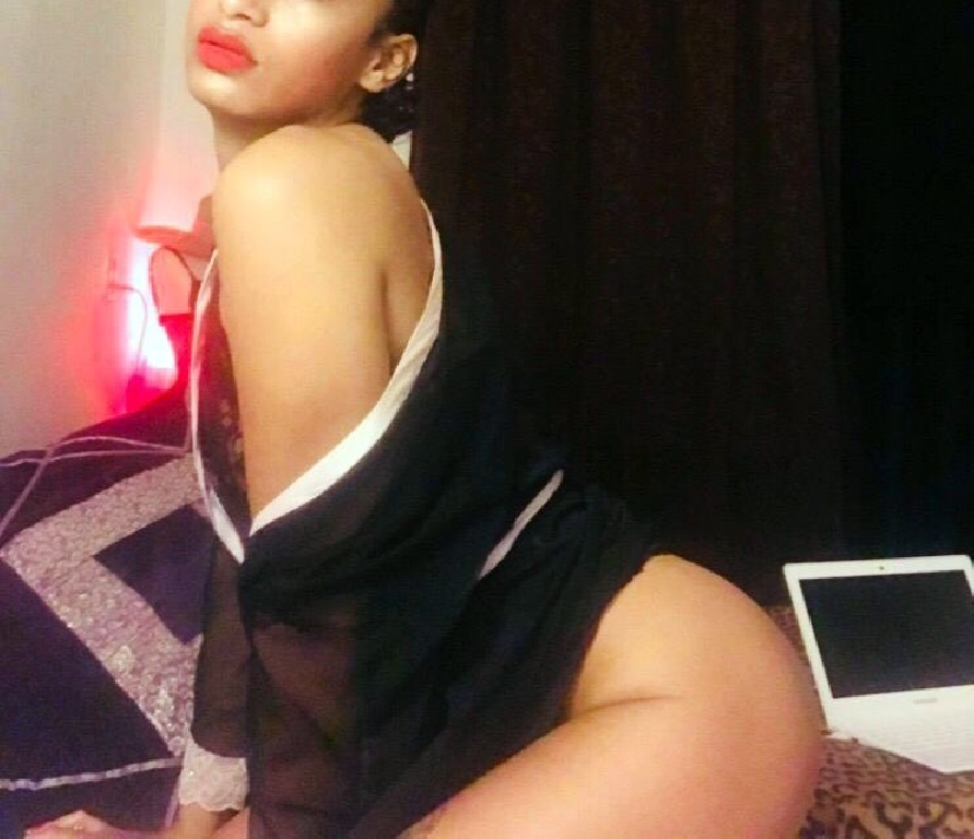 Your favorite petite girl.