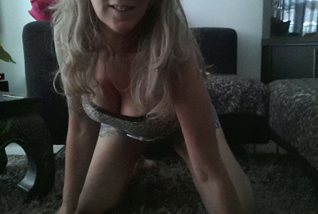 Hey kanjers, paar nieuwe foto�s van me. Hoop dat je ze mooi 