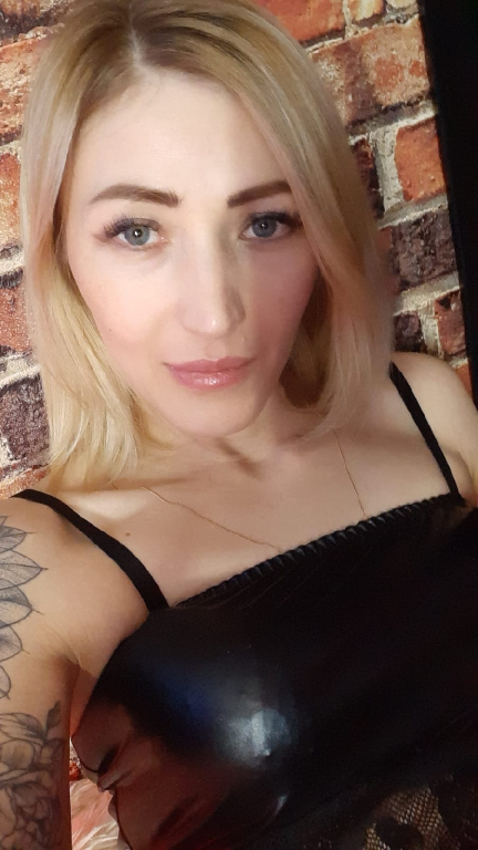 Hot Blond