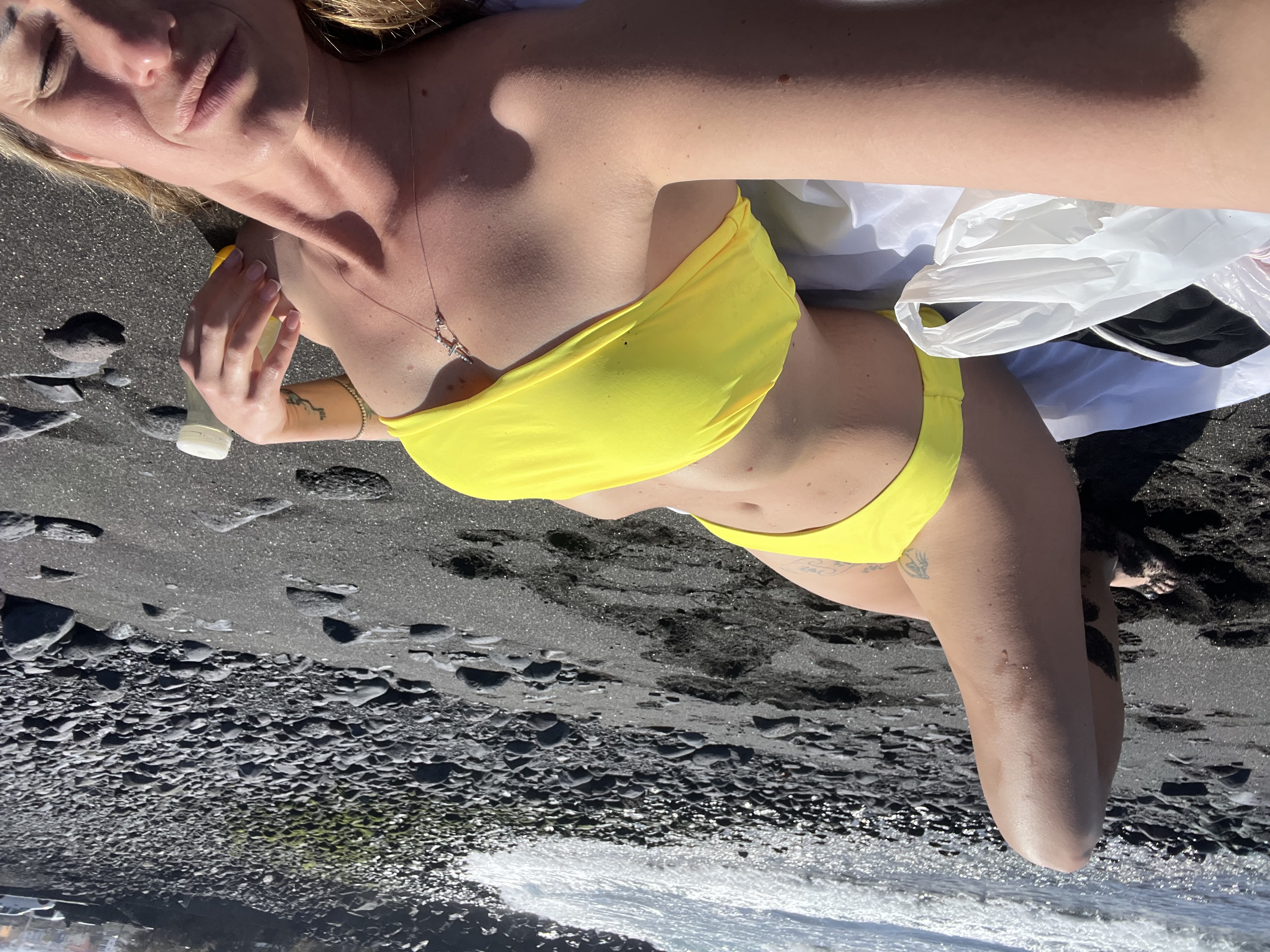 Hot vacation photos
