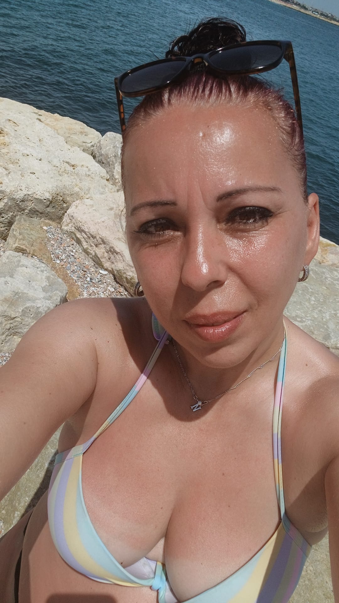 The sea is carrying me away