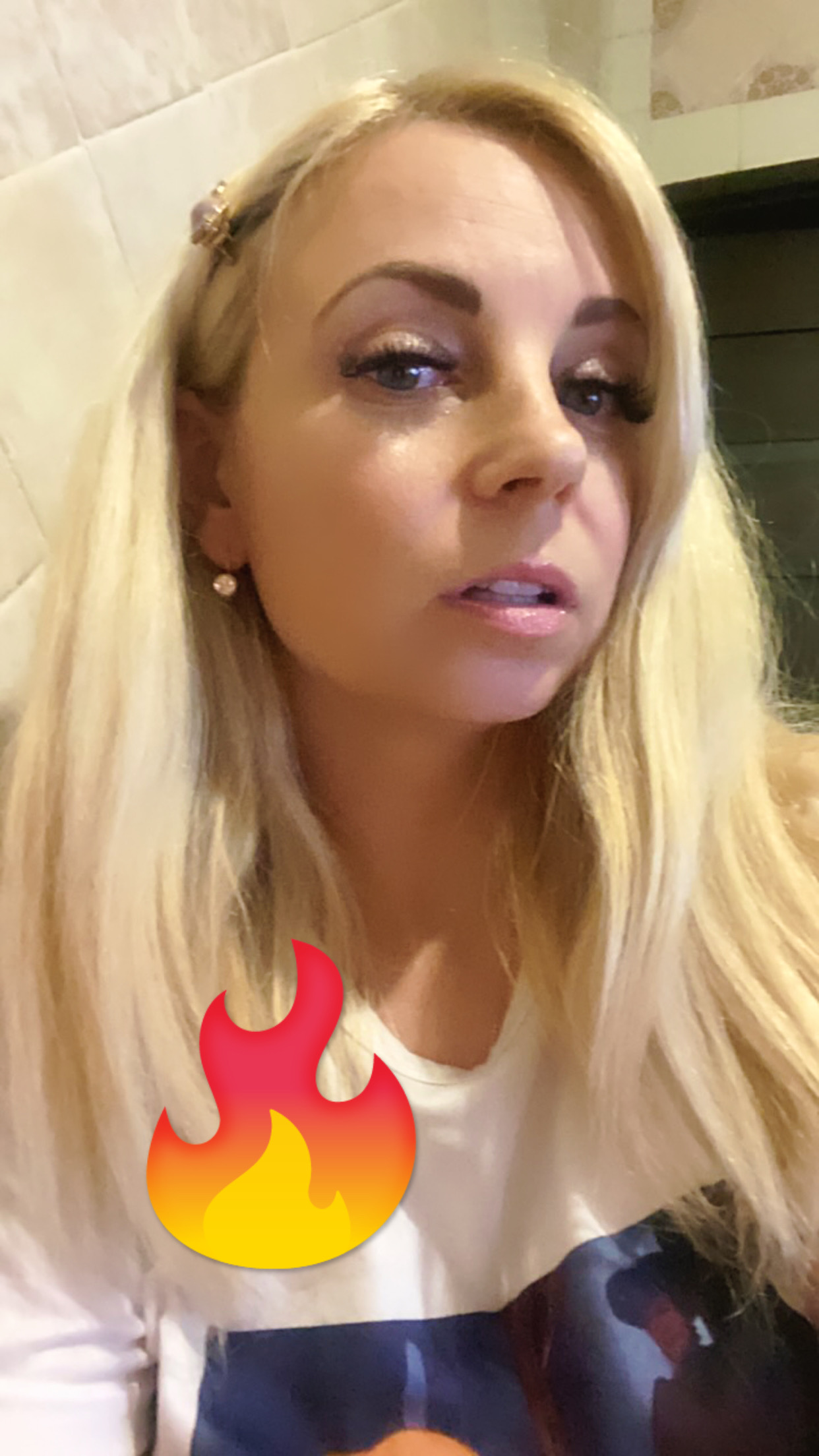 DIRTY BLOND