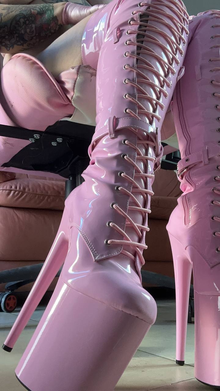 pink boots